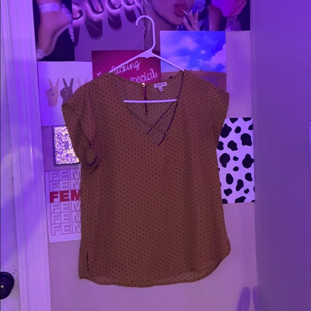 Cute loose blouse!